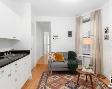 192 Bleecker Street - Photo Thumbnail 1