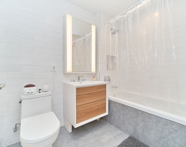 264 Webster Avenue - Photo Thumbnail 4