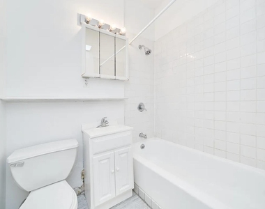 331 W 43rd Street - Photo Thumbnail 6