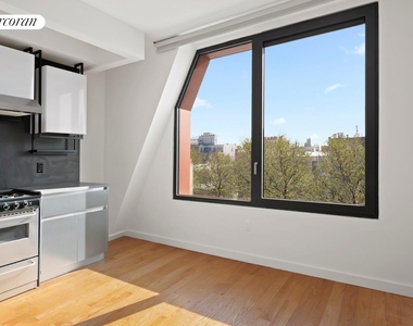 54 Noll Street - Photo Thumbnail 2