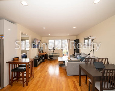 23-15 Astoria Boulevard - Photo Thumbnail 4