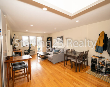 23-15 Astoria Boulevard - Photo Thumbnail 2