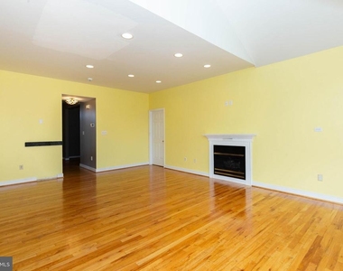 180 Muirfield Court - Photo Thumbnail 18