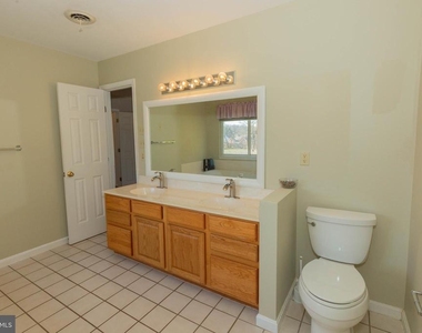 180 Muirfield Court - Photo Thumbnail 30