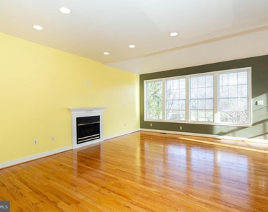 180 Muirfield Court - Photo Thumbnail 12