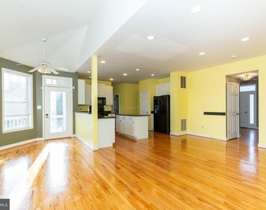 180 Muirfield Court - Photo Thumbnail 14