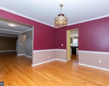 180 Muirfield Court - Photo Thumbnail 10