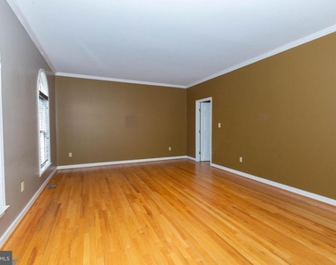 180 Muirfield Court - Photo Thumbnail 9