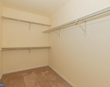 180 Muirfield Court - Photo Thumbnail 27