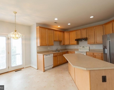 391 Sheerer Drive - Photo Thumbnail 14