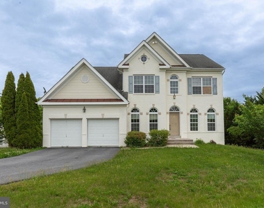 391 Sheerer Drive - Photo Thumbnail 2