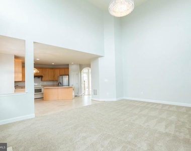 391 Sheerer Drive - Photo Thumbnail 10
