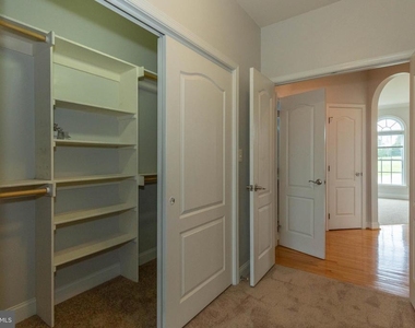 391 Sheerer Drive - Photo Thumbnail 22