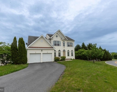 391 Sheerer Drive - Photo Thumbnail 3