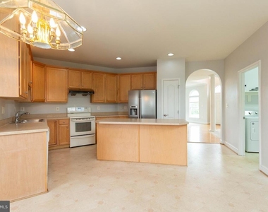 391 Sheerer Drive - Photo Thumbnail 12