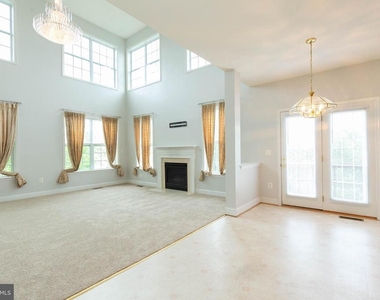 391 Sheerer Drive - Photo Thumbnail 7