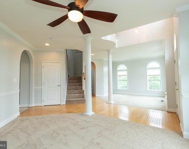 391 Sheerer Drive - Photo Thumbnail 9