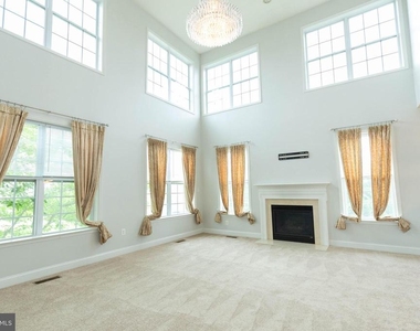 391 Sheerer Drive - Photo Thumbnail 8