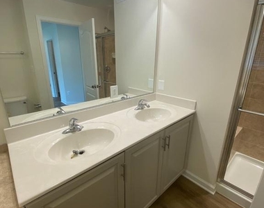 128 Tuxford Road - Photo Thumbnail 15