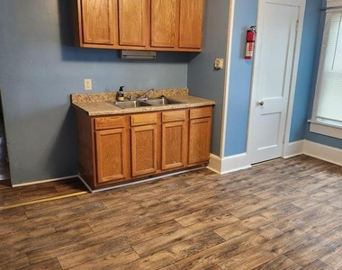 229 Porter Avenue - Photo Thumbnail 2