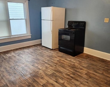 229 Porter Avenue - Photo Thumbnail 3