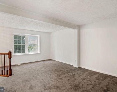 302 Ridgecrest Court - Photo Thumbnail 9