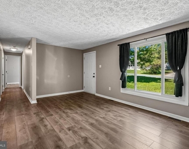11106 Huntington Woods Circle - Photo Thumbnail 1
