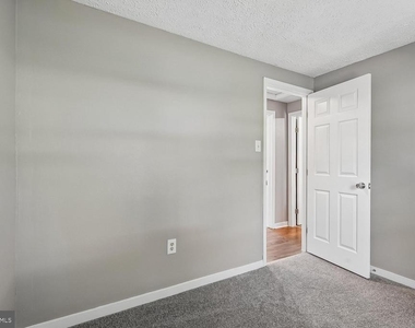 11106 Huntington Woods Circle - Photo Thumbnail 11
