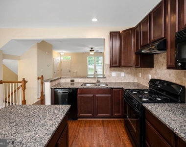 4604 Alliance Way - Photo Thumbnail 3