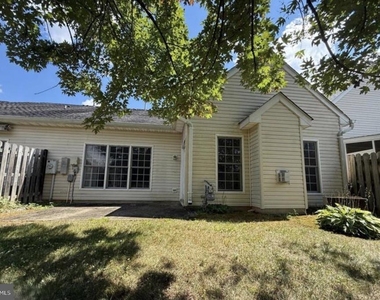 11002 Jaguar Court - Photo Thumbnail 12