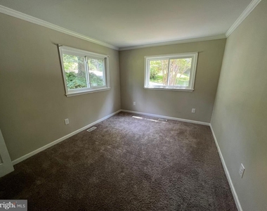 18402 Cedar Drive - Photo Thumbnail 4
