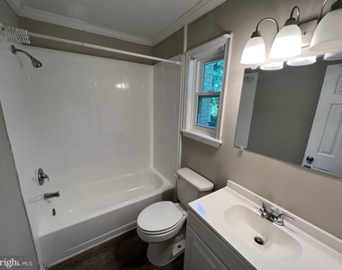 18402 Cedar Drive - Photo Thumbnail 5