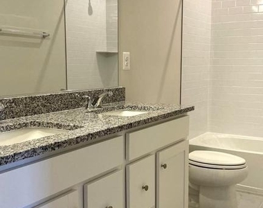 223 B Park Central Terrace - Photo Thumbnail 35