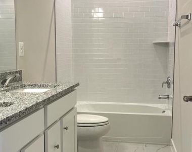 223 B Park Central Terrace - Photo Thumbnail 36
