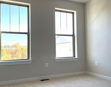 223 B Park Central Terrace - Photo Thumbnail 42