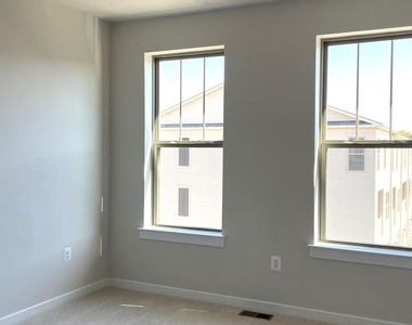 223 B Park Central Terrace - Photo Thumbnail 40