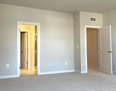 223 B Park Central Terrace - Photo Thumbnail 30