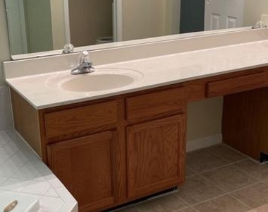 15518 Toddsbury Lane - Photo Thumbnail 19