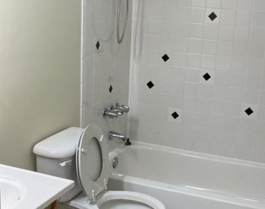 15518 Toddsbury Lane - Photo Thumbnail 39