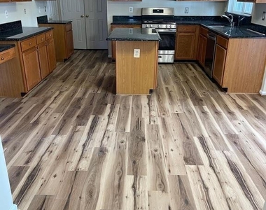 15518 Toddsbury Lane - Photo Thumbnail 6