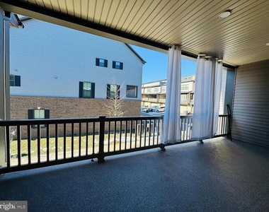 22265 Cornerstone Crossing Terrace - Photo Thumbnail 7
