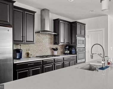 43386 Whitehead Terrace - Photo Thumbnail 12