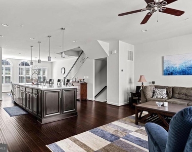 43386 Whitehead Terrace - Photo Thumbnail 9