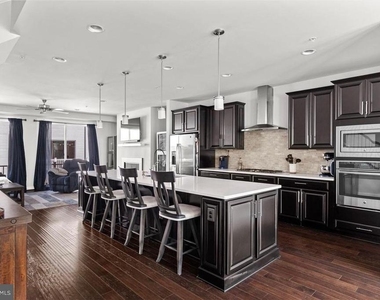 43386 Whitehead Terrace - Photo Thumbnail 15