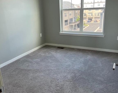 22964 Cabral Terrace - Photo Thumbnail 3