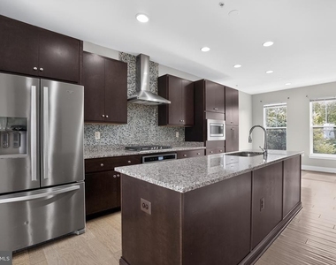 22964 Cabral Terrace - Photo Thumbnail 9