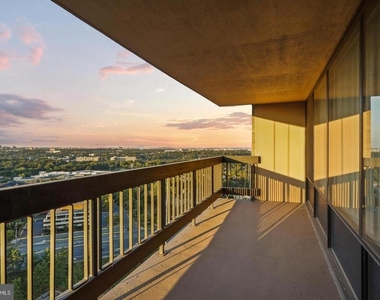 3705 S George Mason Drive - Photo Thumbnail 19