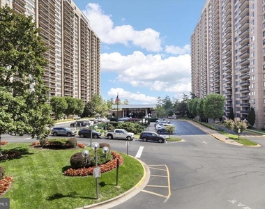 3705 S George Mason Drive - Photo Thumbnail 30