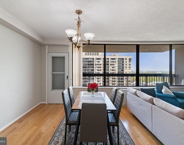 3705 S George Mason Drive - Photo Thumbnail 7