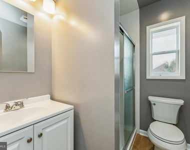 5424 Ferndale Street - Photo Thumbnail 8